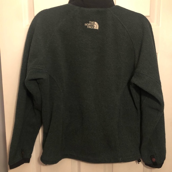 The Northface women’s Sweater knit fleece. - Picture 2 of 3